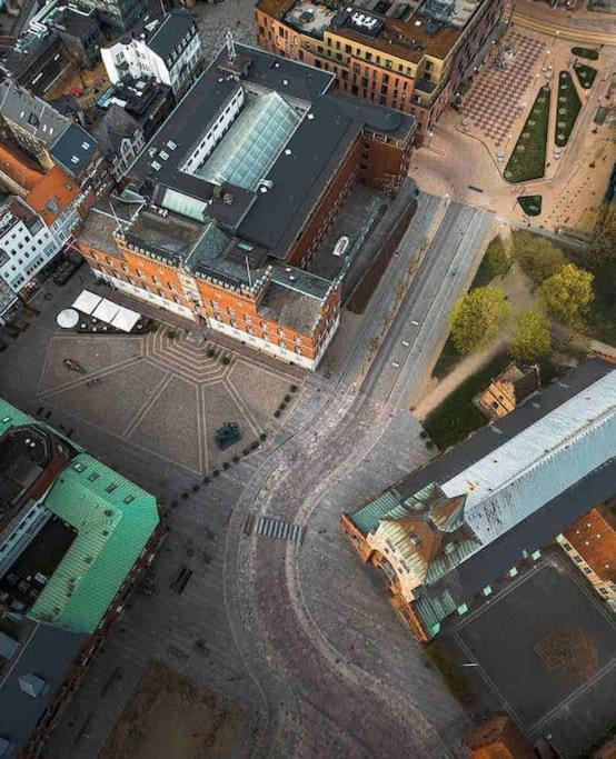 Villaodense - A Luxurious In The Heart Of *